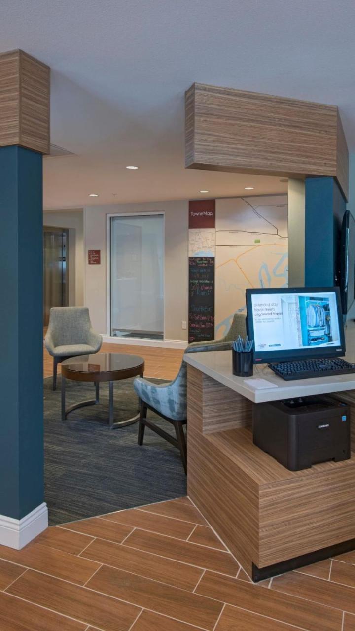 Towneplace Suites Lake Charles Bagian luar foto